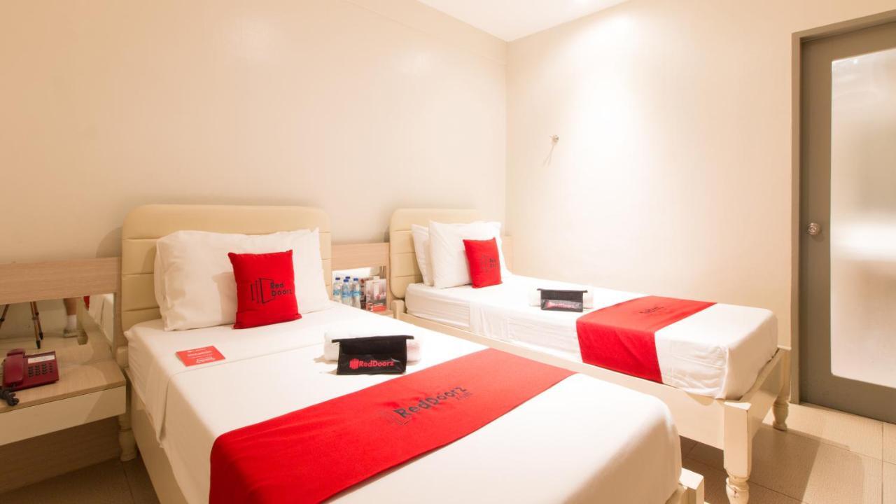 Reddoorz @ General Segundo Avenue Laoag Hotell Eksteriør bilde