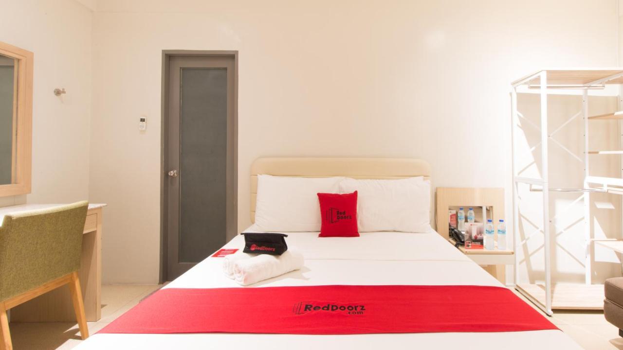 Reddoorz @ General Segundo Avenue Laoag Hotell Eksteriør bilde