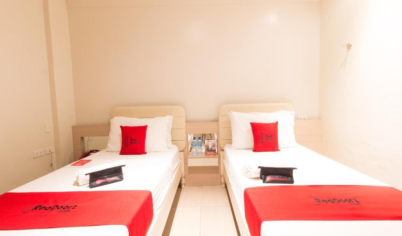 Reddoorz @ General Segundo Avenue Laoag Hotell Eksteriør bilde