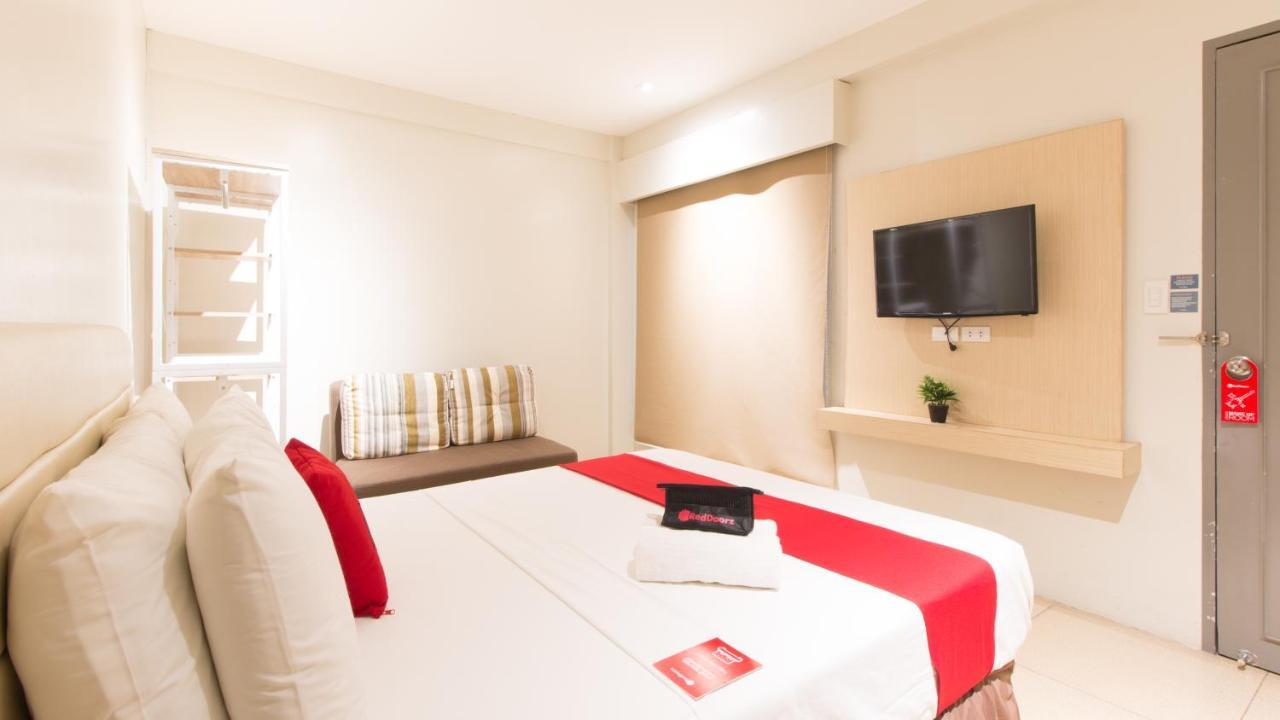 Reddoorz @ General Segundo Avenue Laoag Hotell Eksteriør bilde