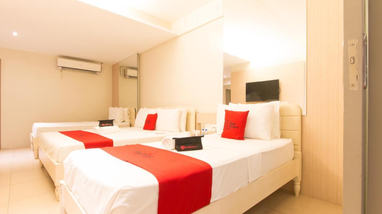 Reddoorz @ General Segundo Avenue Laoag Hotell Eksteriør bilde