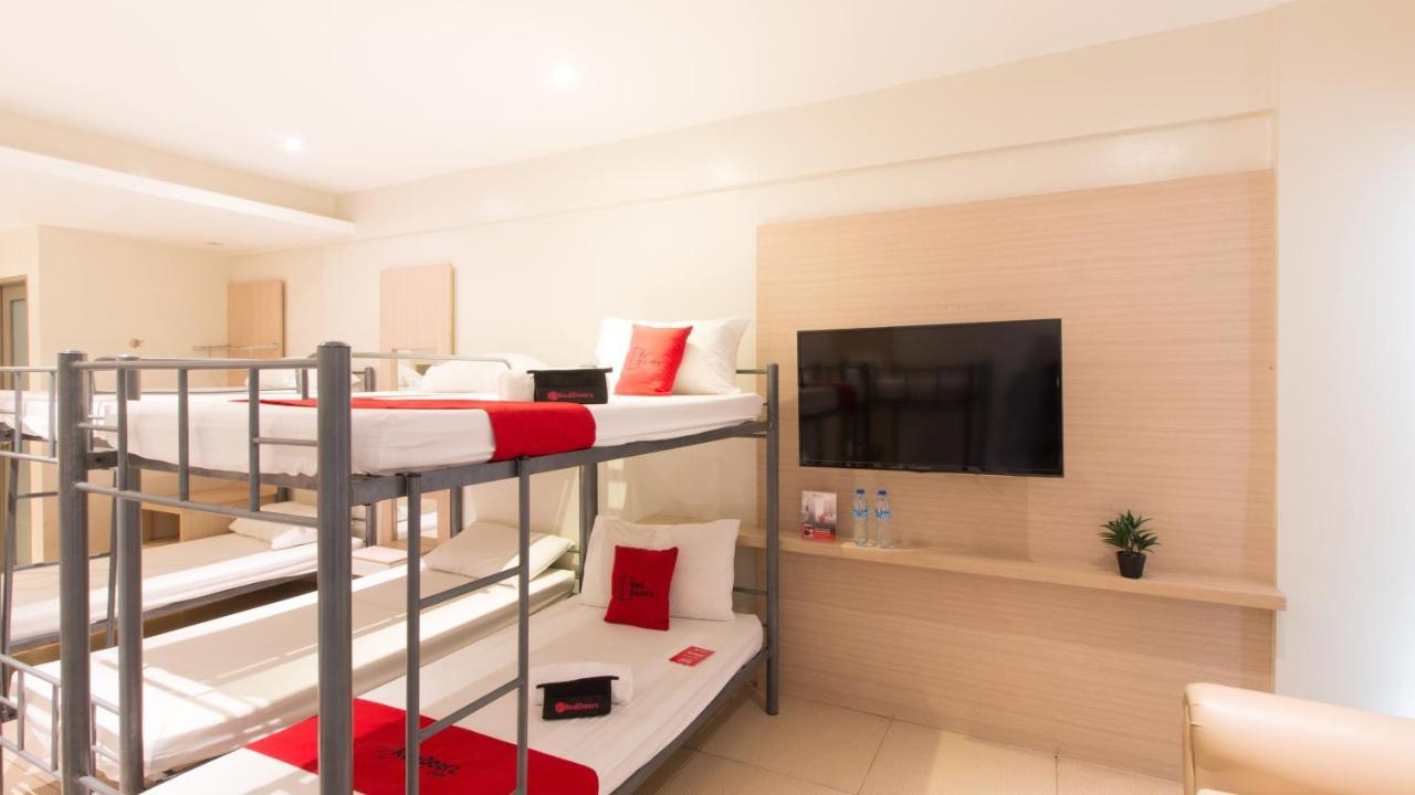 Reddoorz @ General Segundo Avenue Laoag Hotell Eksteriør bilde